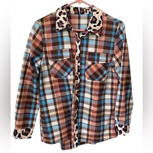 Western Plaid & Leopard Trim Button Down Top Women’s Large Coastal Cowgirl NEW